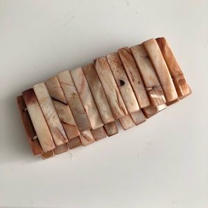 NWOT Sea Shell Bracelet - Stretchy